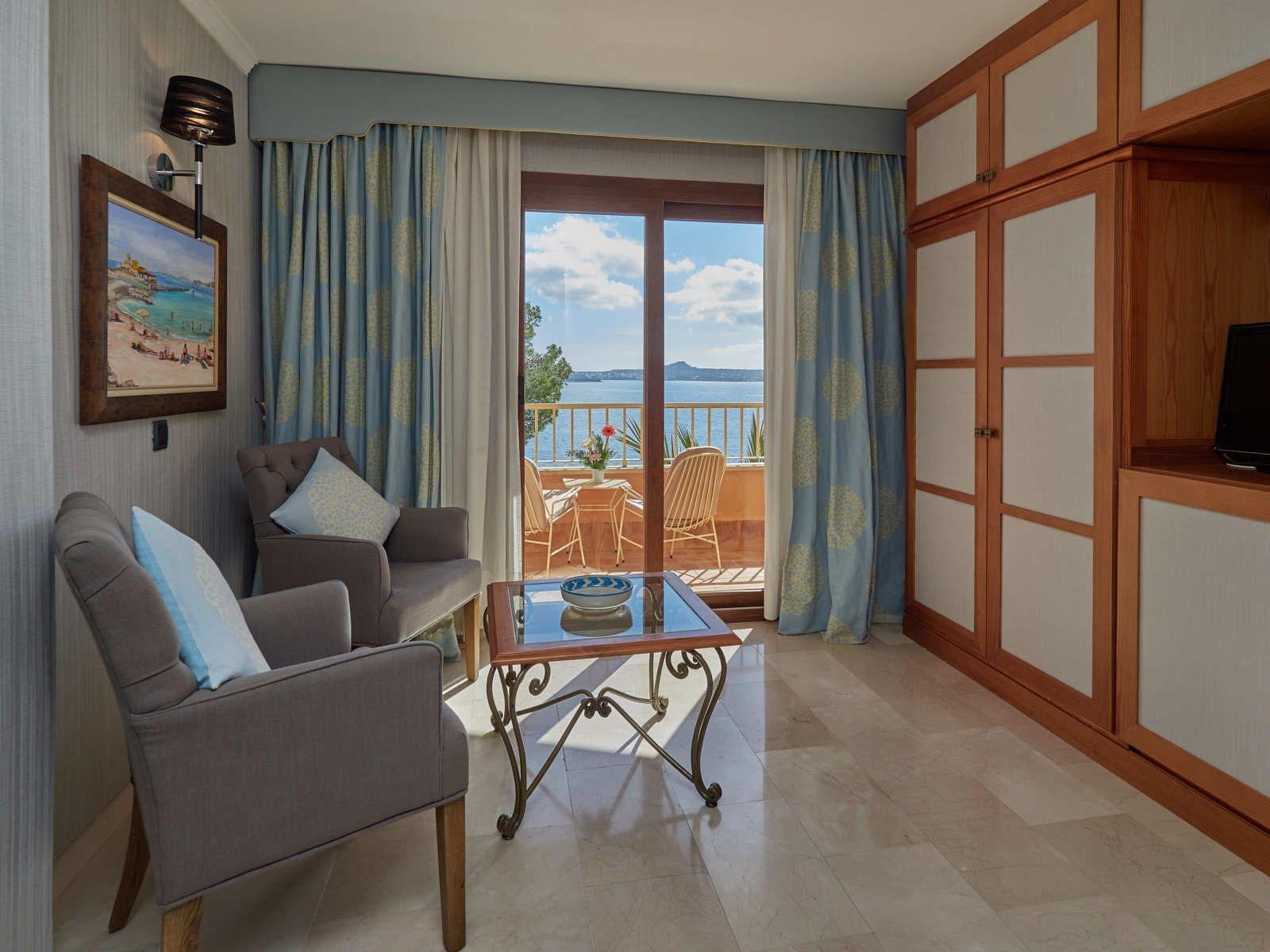 Hotel Petit Cala Fornells Peguera Bagian luar foto