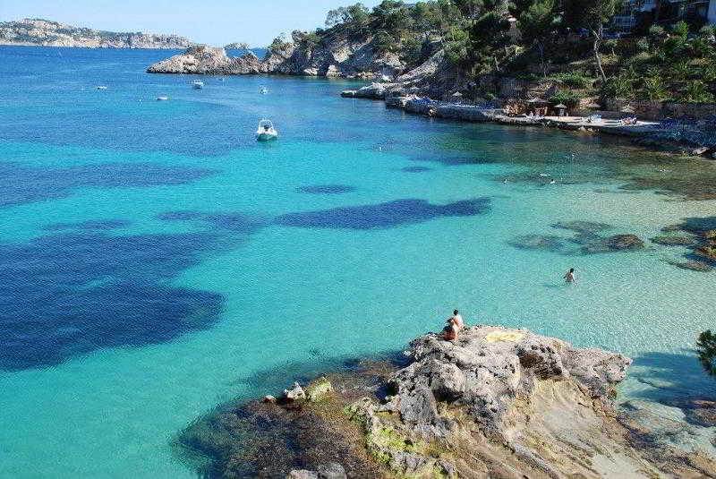 Hotel Petit Cala Fornells Peguera Bagian luar foto