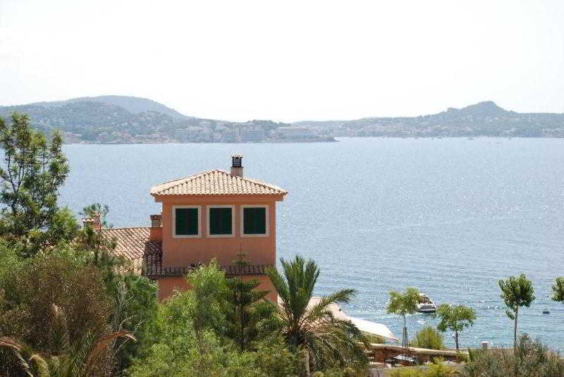 Hotel Petit Cala Fornells Peguera Bagian luar foto