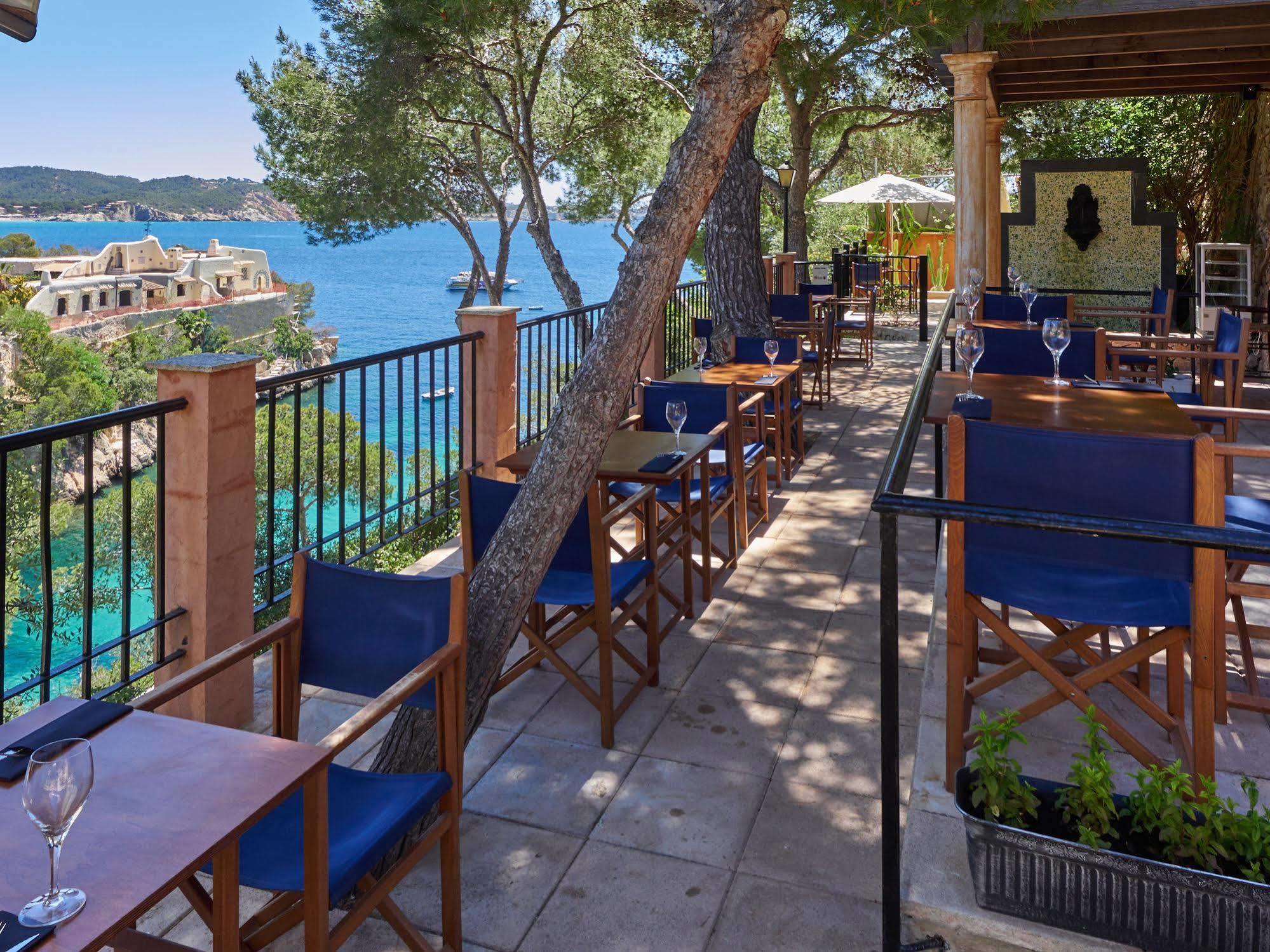 Hotel Petit Cala Fornells Peguera Bagian luar foto