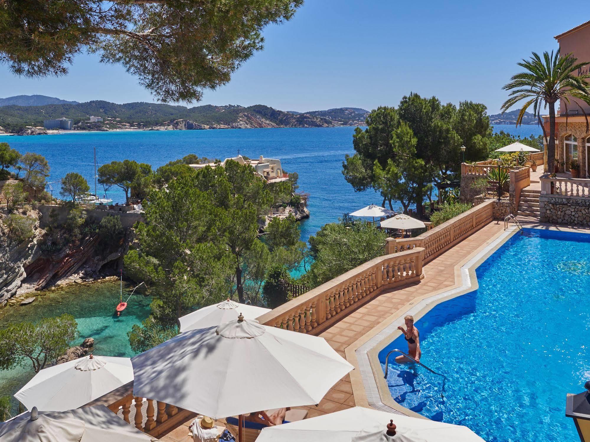 Hotel Petit Cala Fornells Peguera Bagian luar foto